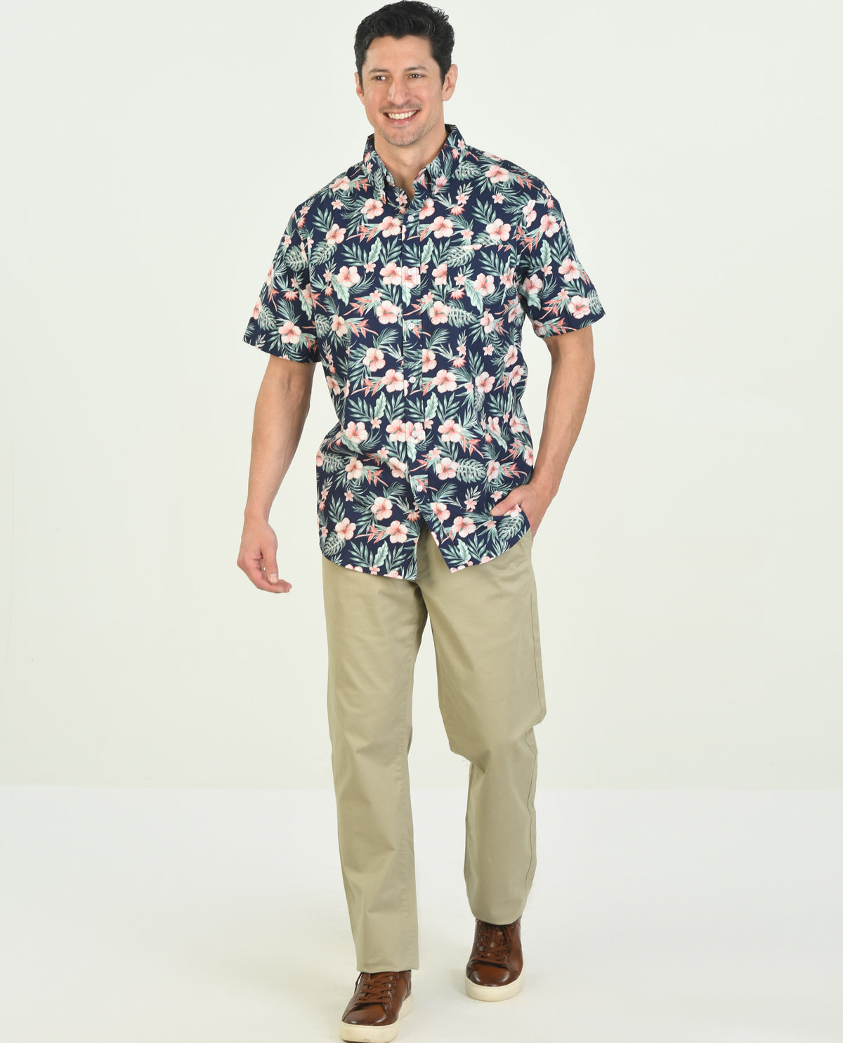 Chaps Men's Short Sleeve Printed Cotton Poplin Button Up Shirt