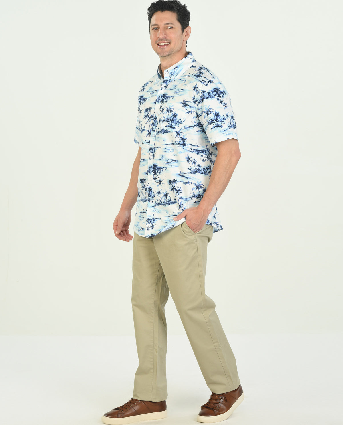 Chaps Men's Short Sleeve Printed Cotton Poplin Button Up Shirt