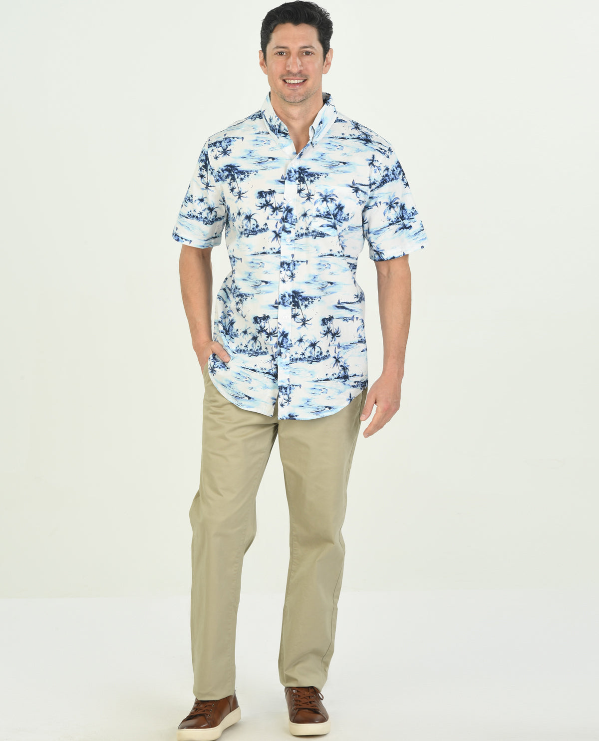 Chaps Men's Short Sleeve Printed Cotton Poplin Button Up Shirt