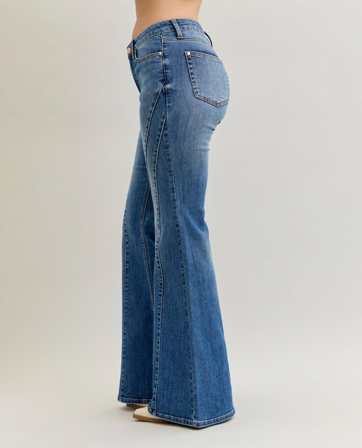 Judy Blue MR New Flare Angular Seam