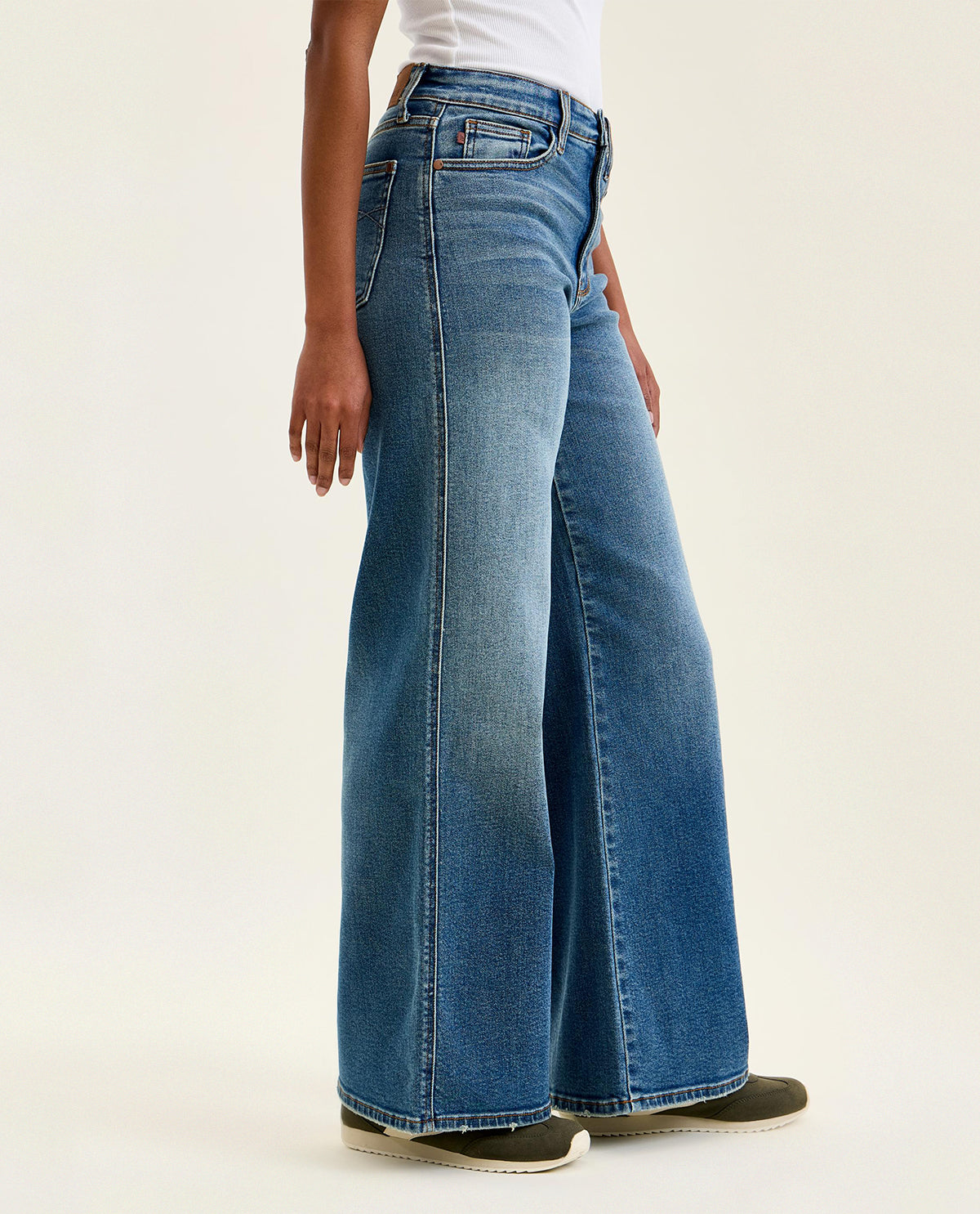 Judy Blue High Waist Retro Wide Jeans Medium Wash