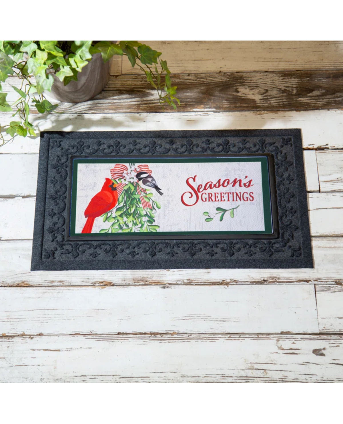 Mistletoe and Cardinal Sassafras Switch Mat