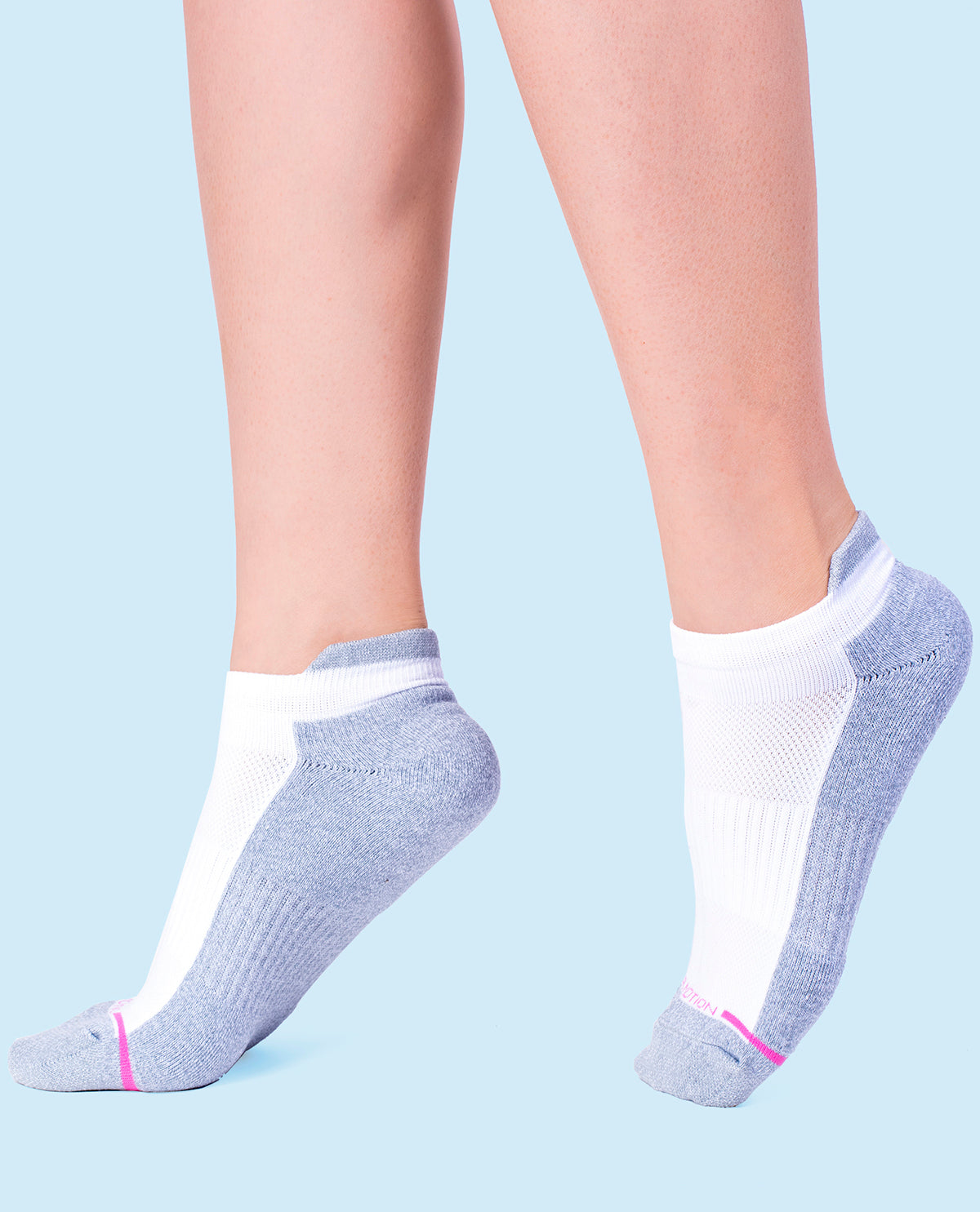 Dr. Motion 2PK White Ankle Compression Socks