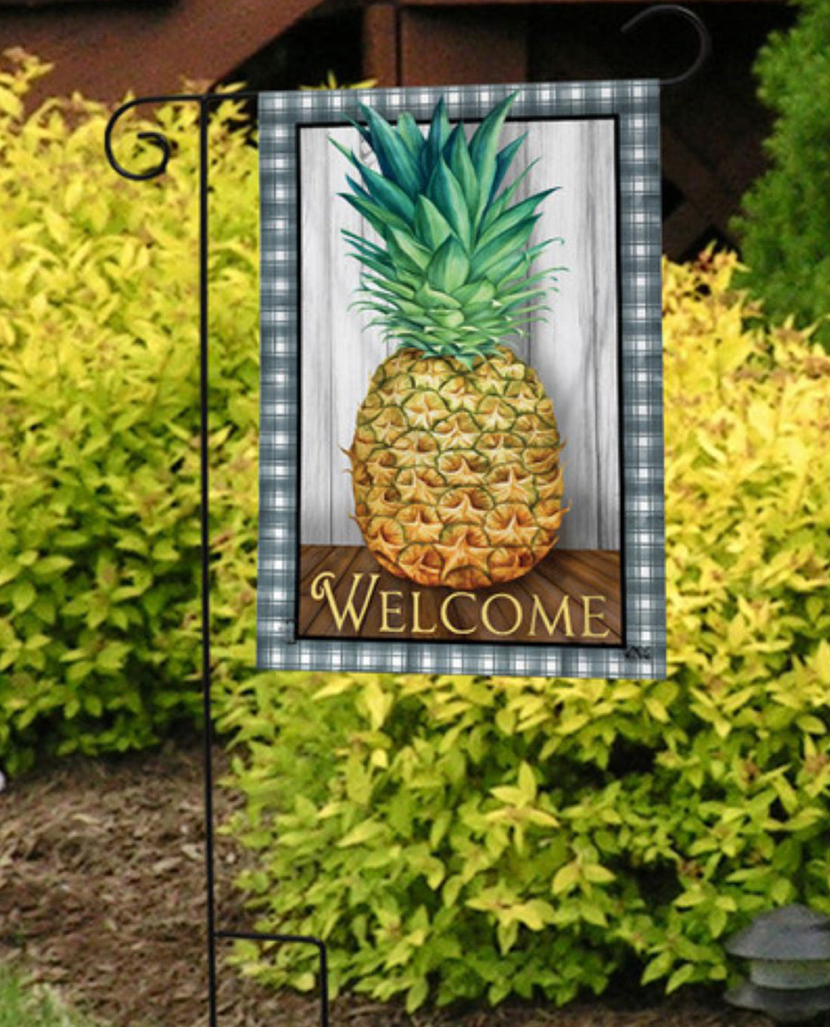 Checkered Pineapple Garden Flag