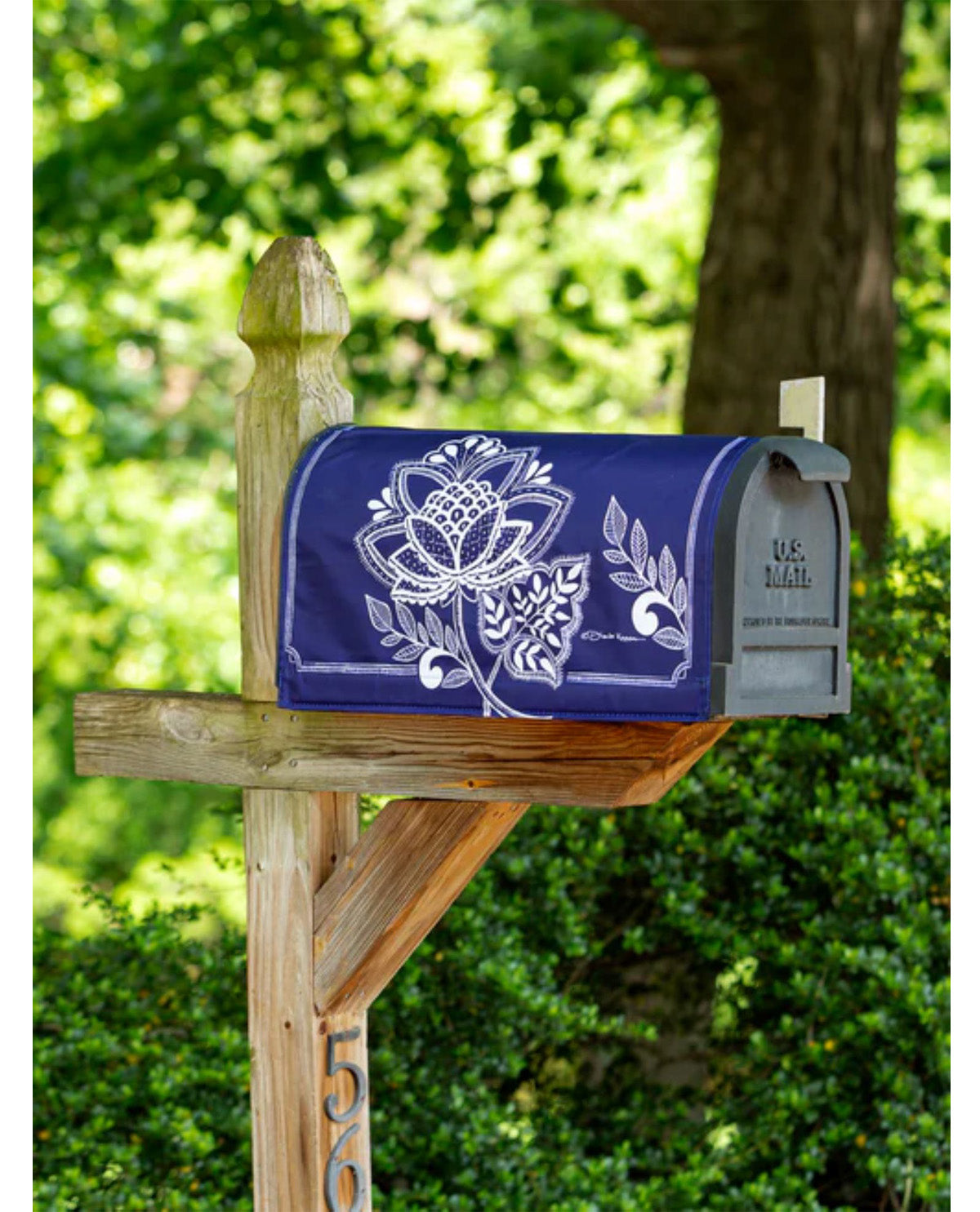 August Mailbox Cover