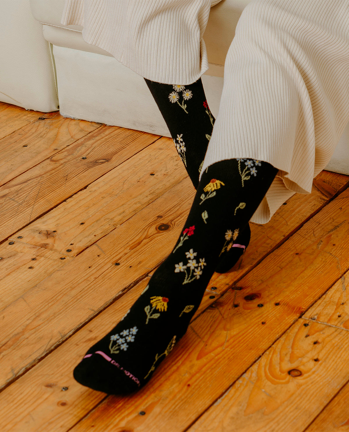 Dr. Motion Wildflowers Knee High Compression Socks