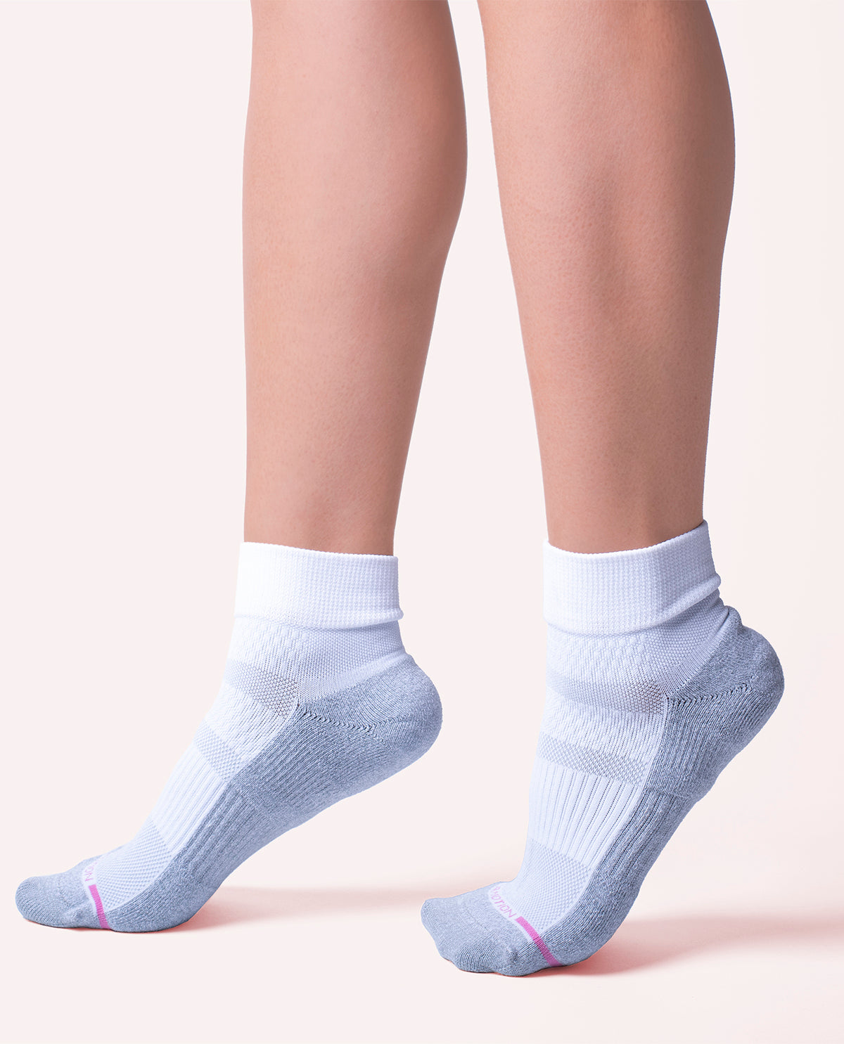 Dr. Motion 2PK White Quarter Compression Socks