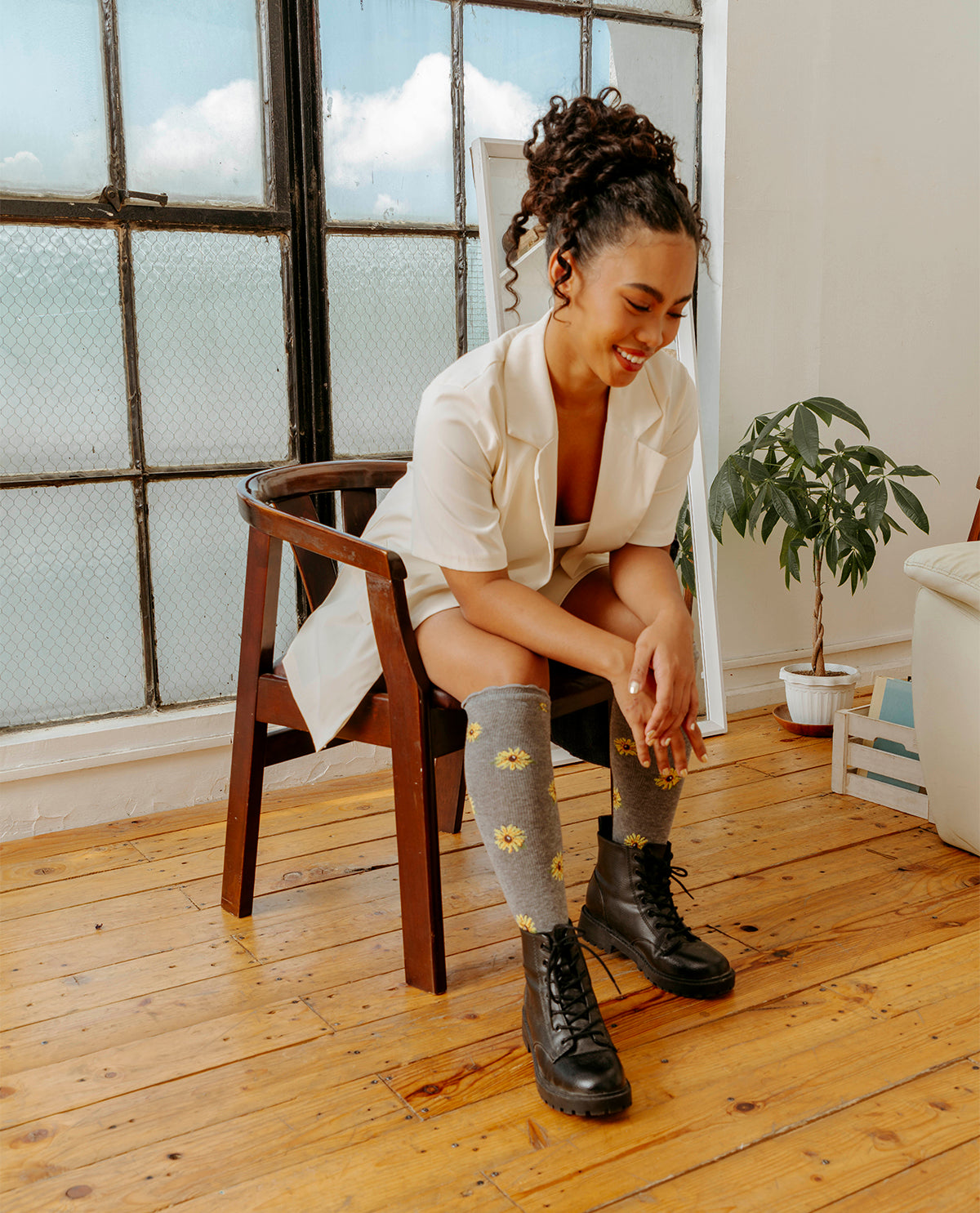 Dr. Motion Sunflower Knee High Compression Socks