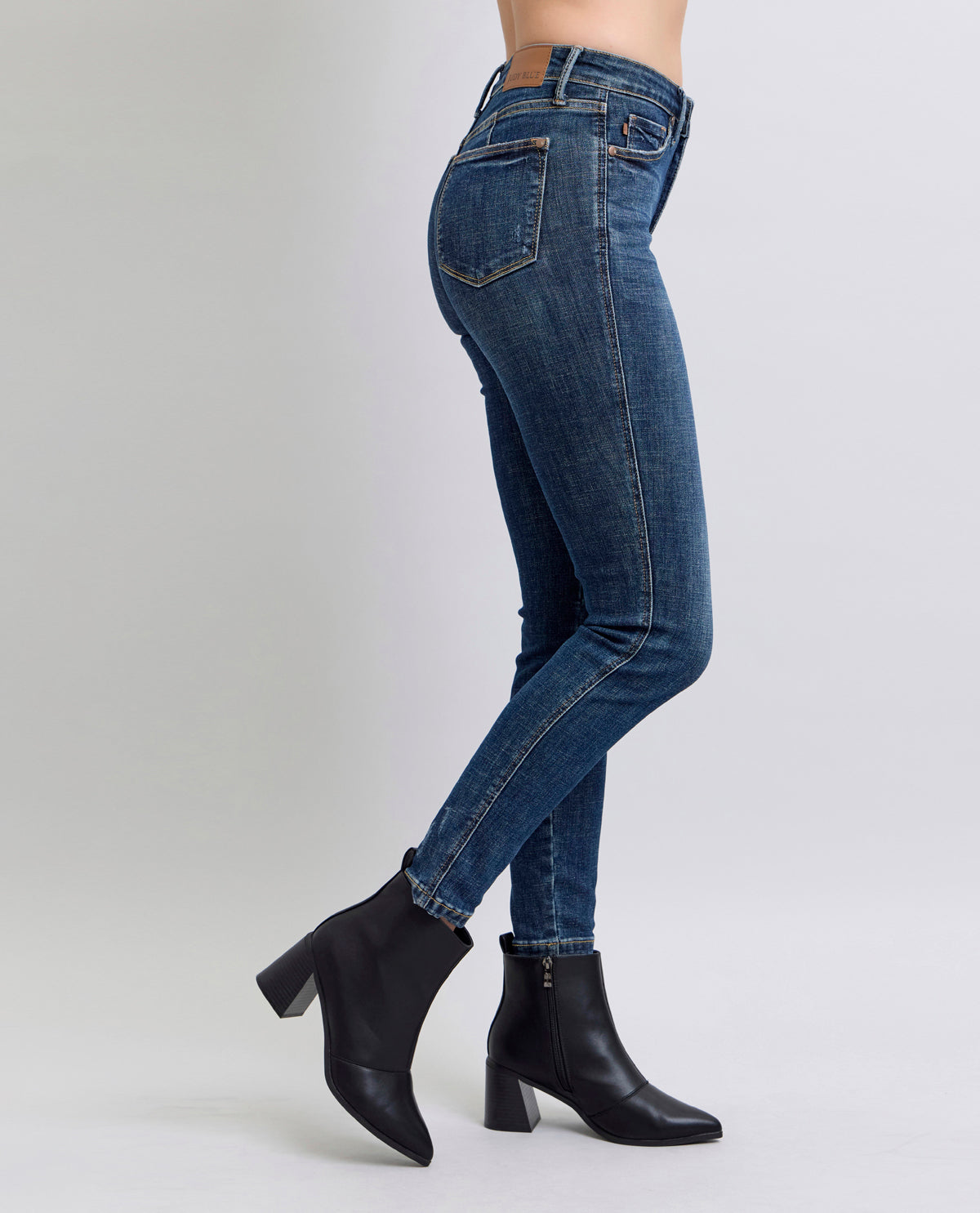 Judy Blue Mid Rise Tummy Control Skinny Jean