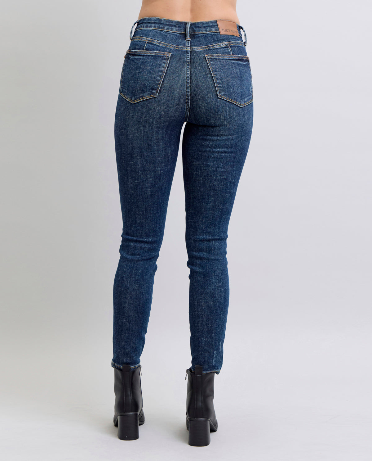 Judy Blue Mid Rise Tummy Control Skinny Jean