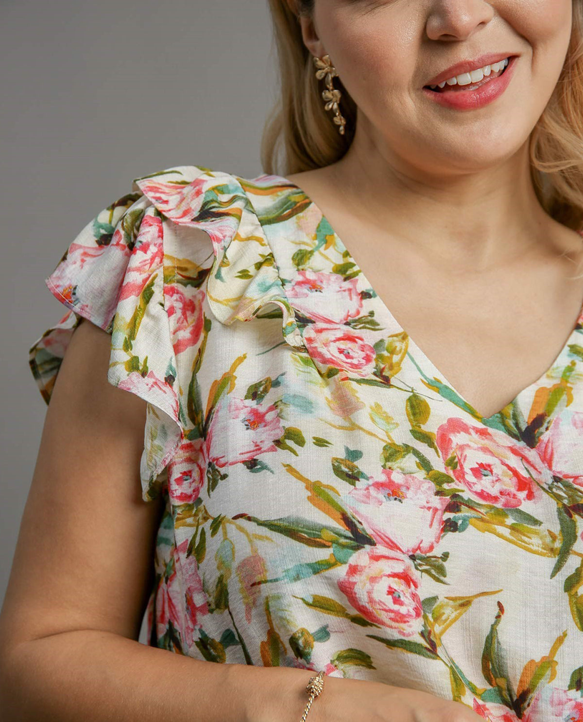 Plus Floral Print V-Neck Top with Ruffle Sleeves