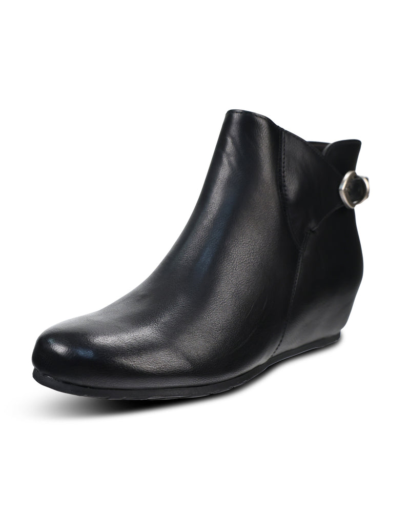 Baretraps Sadie Black Boot