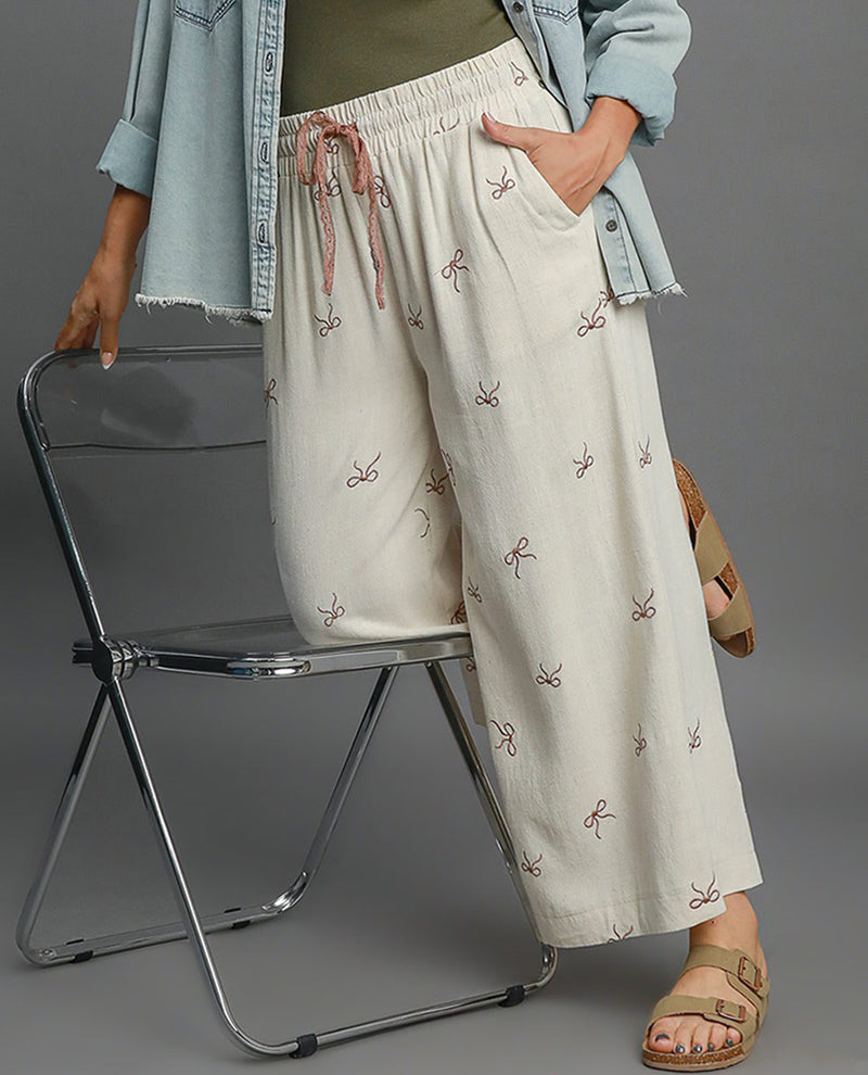 Plus Linen Pant with Bow Embroidery