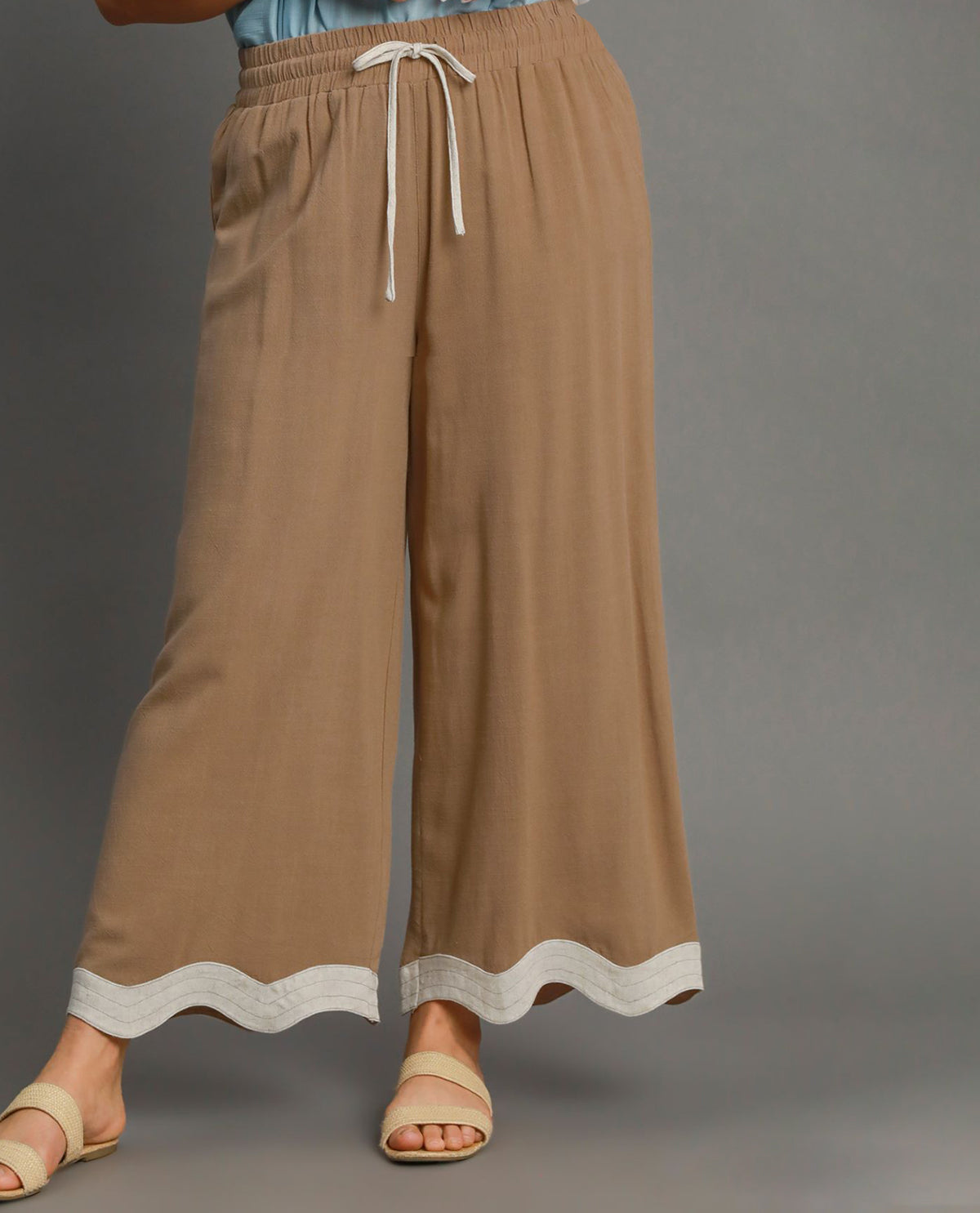 Plus Drawstring Linen Crop Pants with Scalloped Hemline