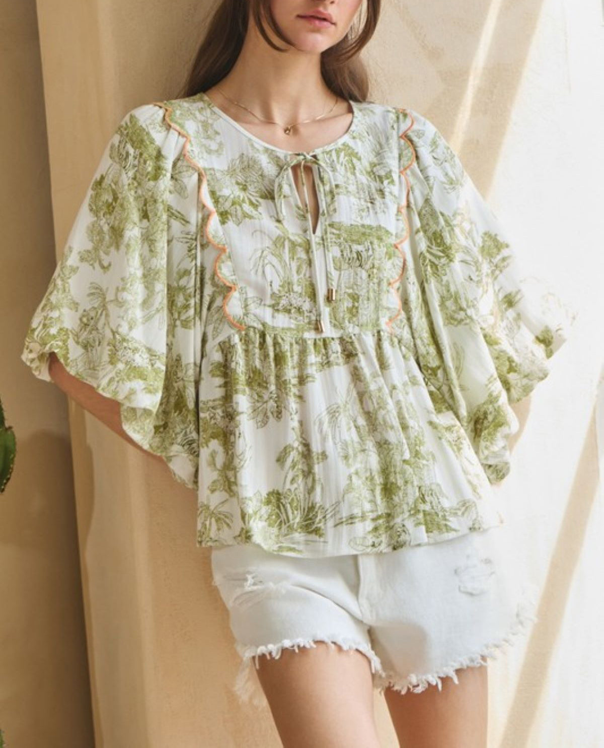 Toi Print Top with Scallop Edge