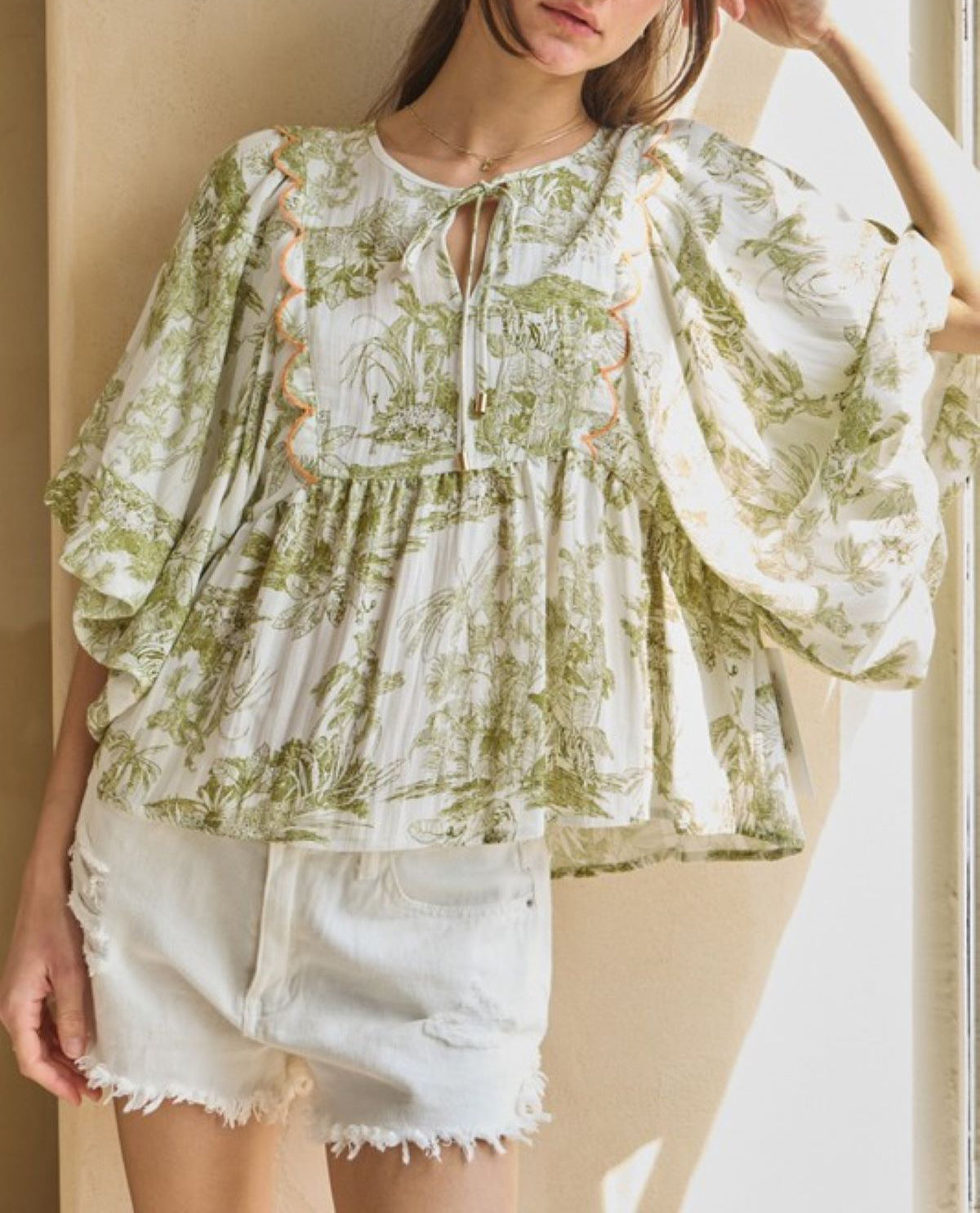 Toi Print Top with Scallop Edge