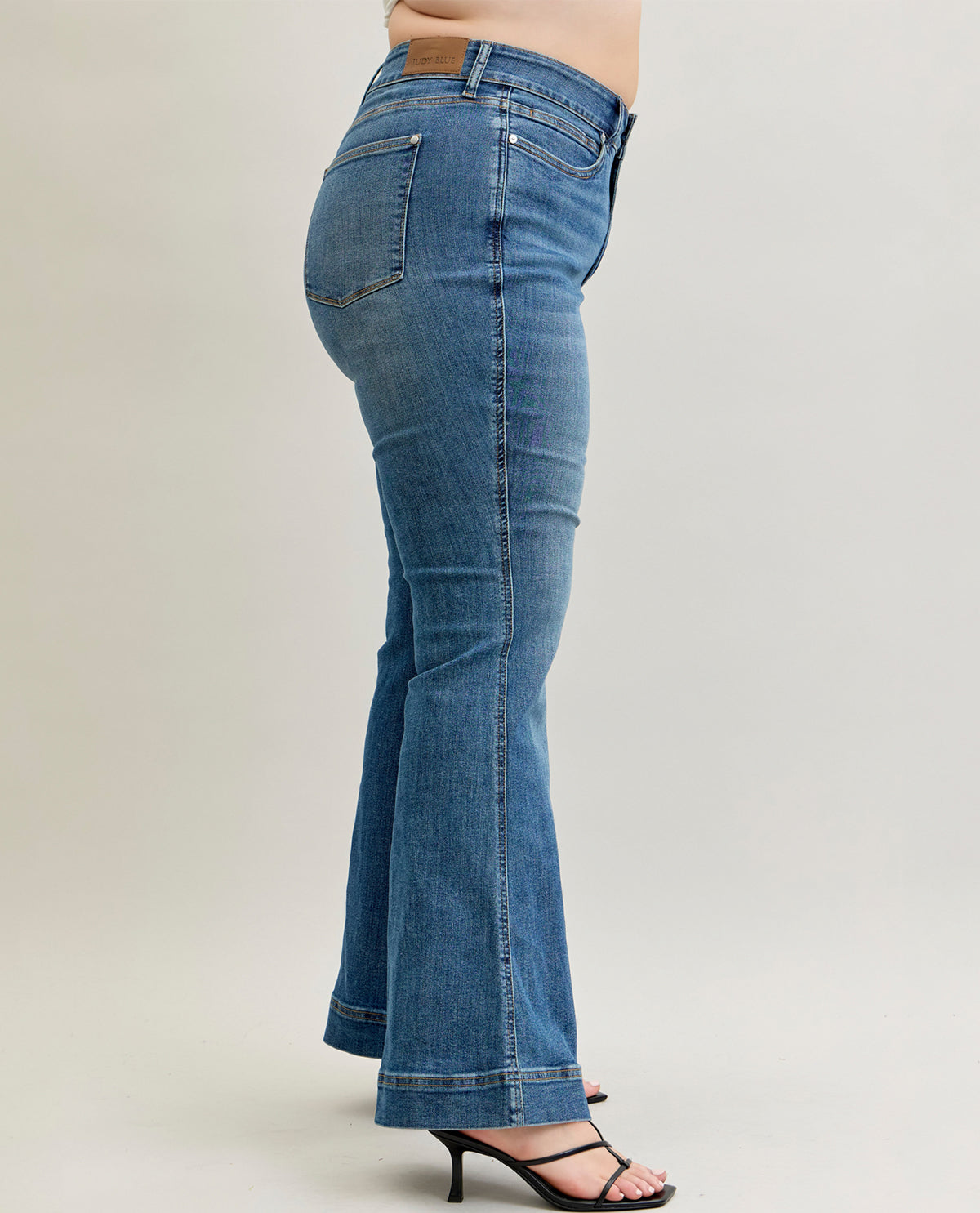 Judy Blue Plus High Waist Tummy Control Flare Jeans