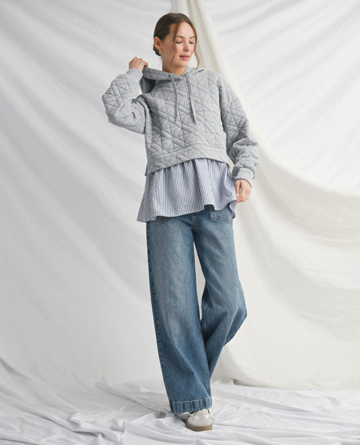 Long Sleeves Textured Fabric Hoodie Sweatshirt with Stripe Contrast Accent