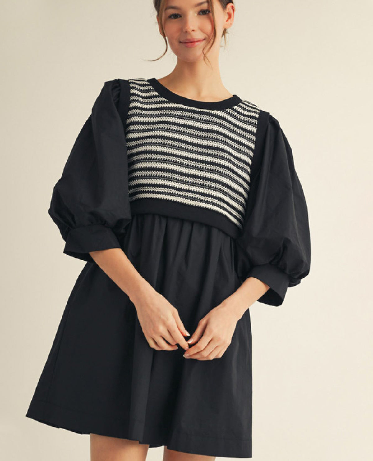 Jodifl Solid Dress with Texture Stripe Contrast and Side Pockets