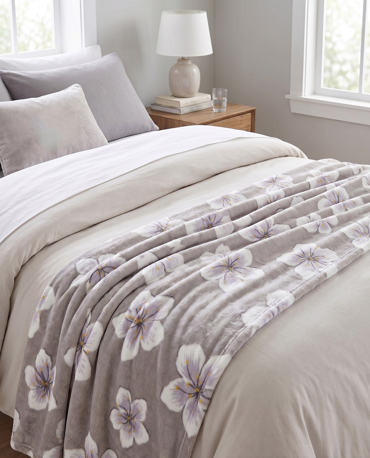 Light Blooms Cherry Flower Plush Throw 60x70"