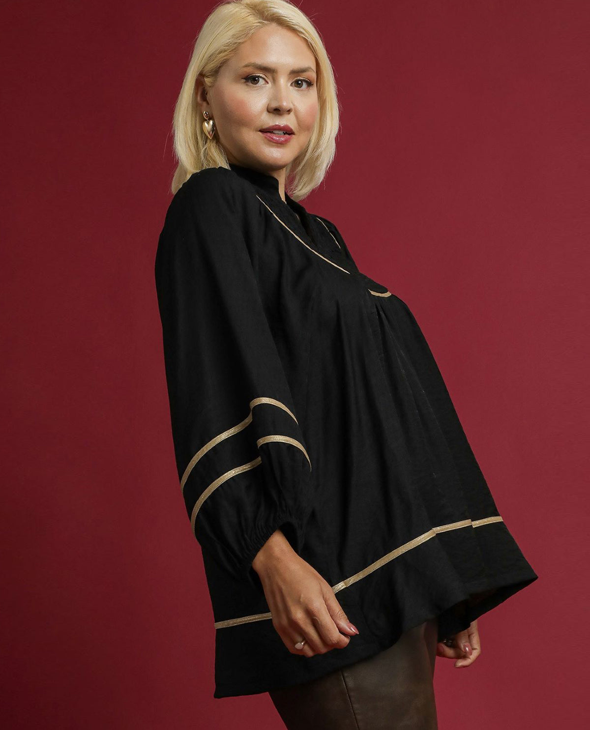 Umgee Plus Solid Smock Top with Contrast Piping