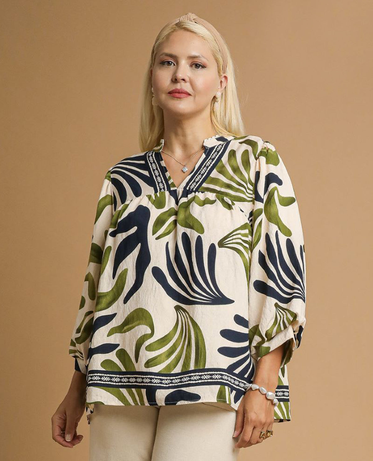 Plus Leafy Print Top with Split V Neck and 3/4 Balloon Sleeves