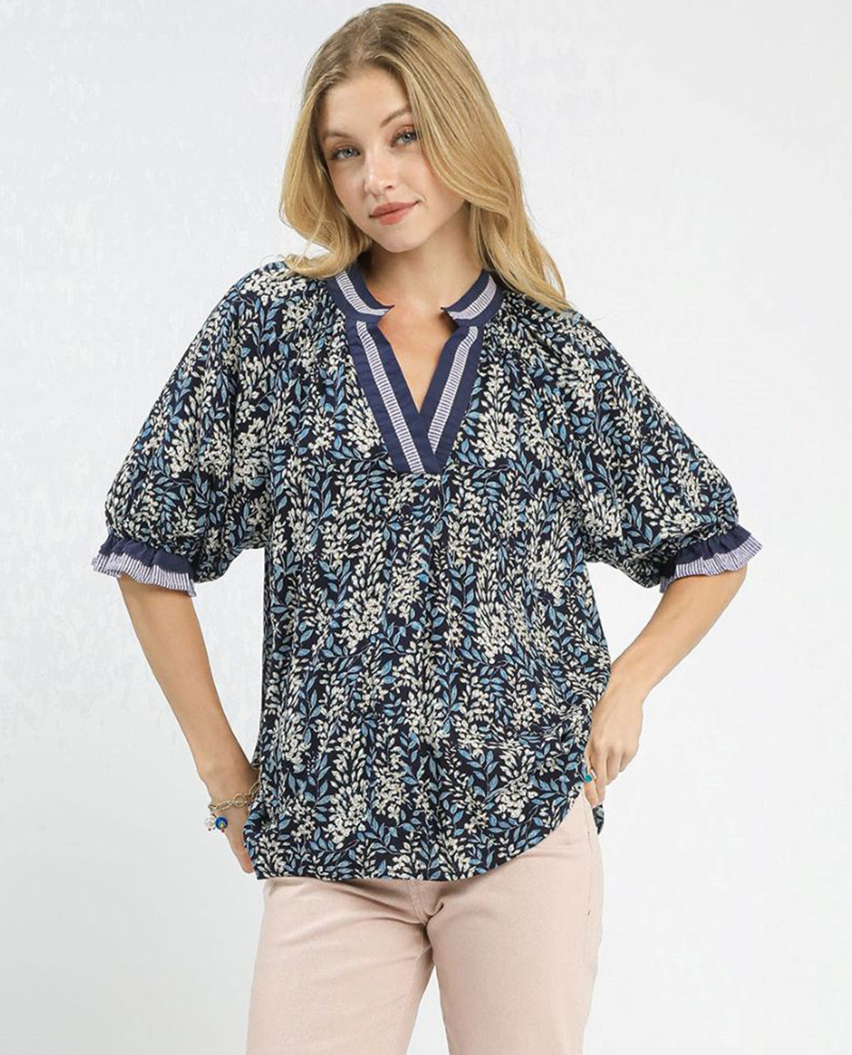 Spring Brust Print V-neck Collared Top