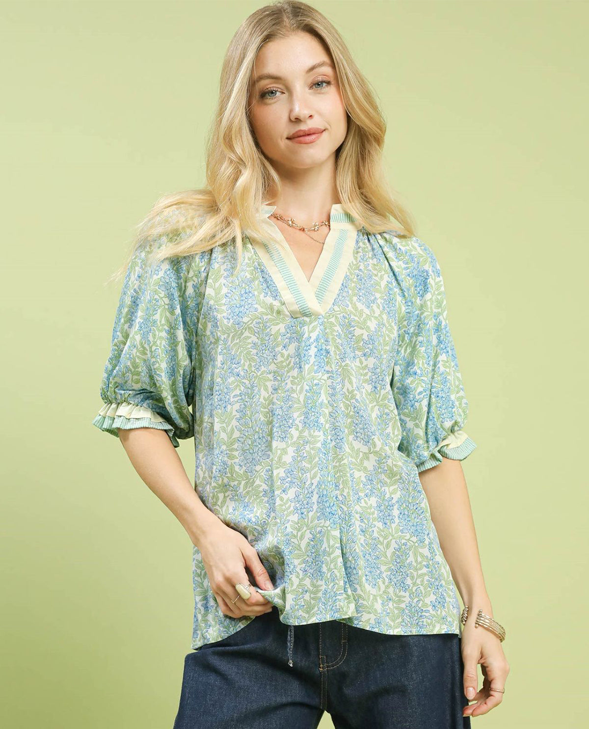 Spring Brust Print V-neck Collared Top