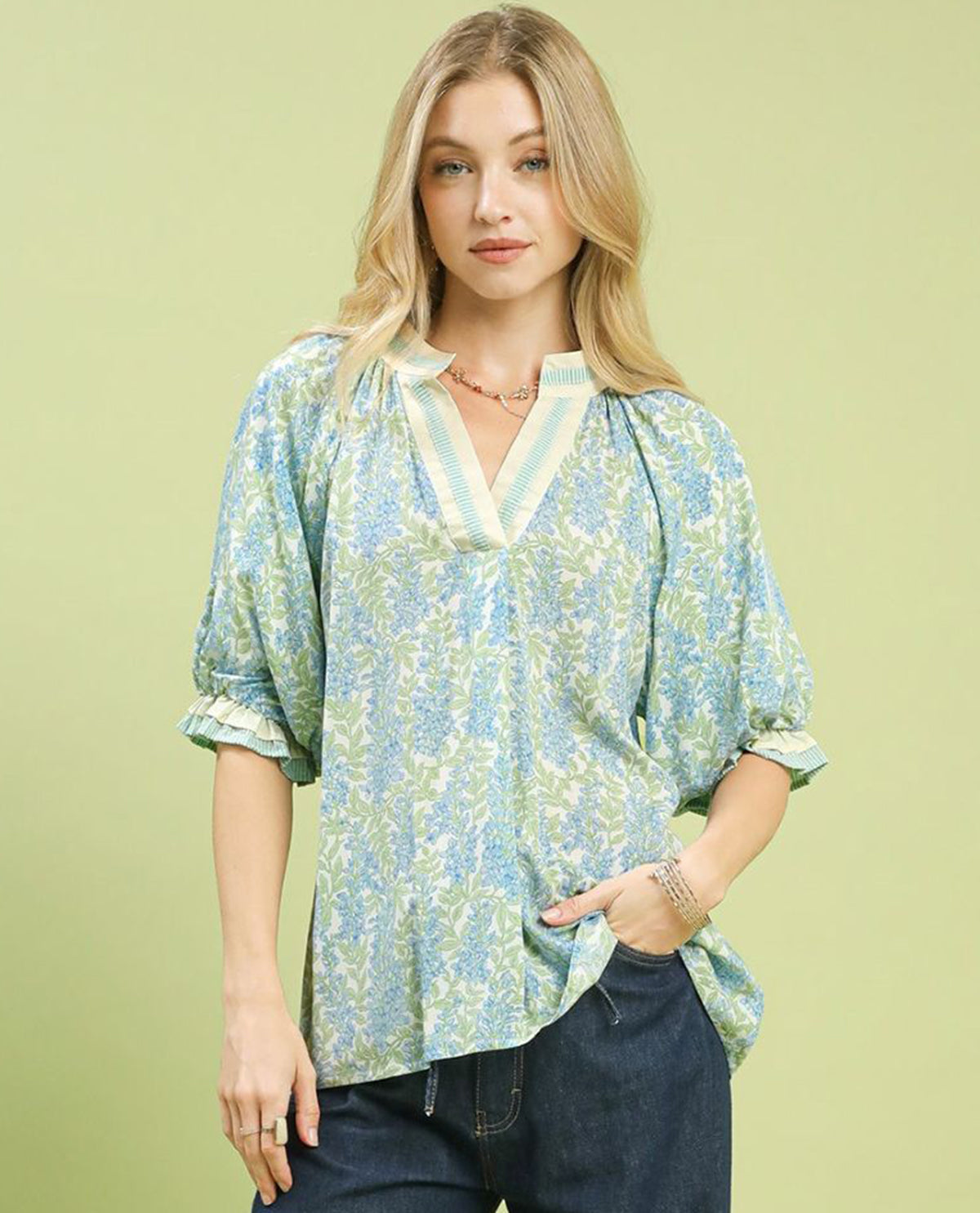 Spring Brust Print V-neck Collared Top
