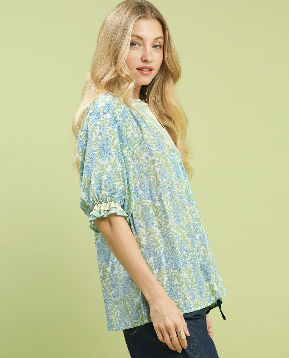 Spring Brust Print V-neck Collared Top
