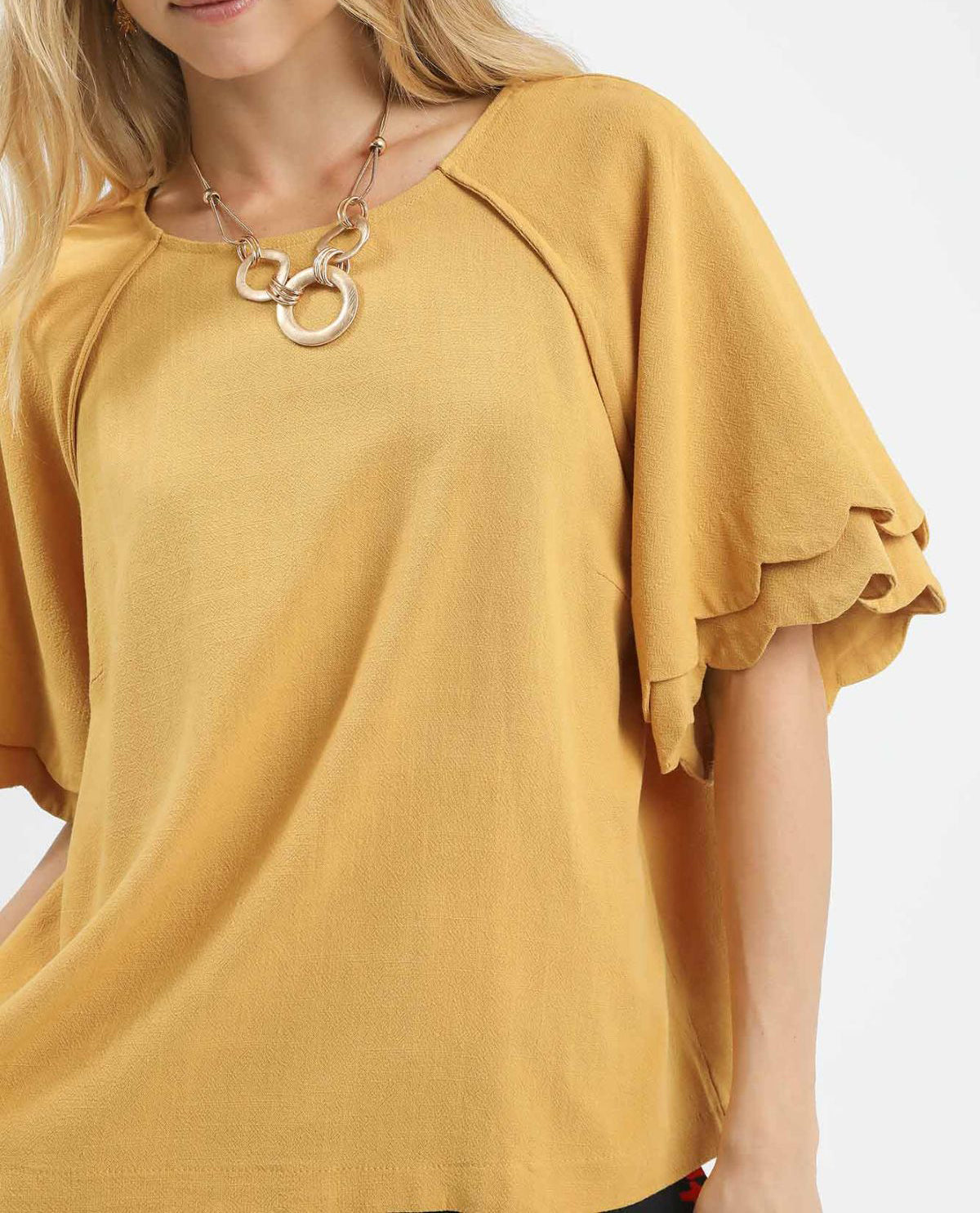 Linen Scallop Solid Ruffle Sleeve Top