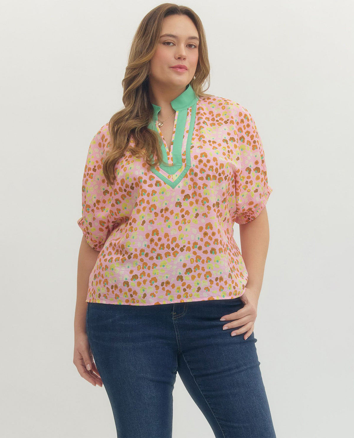 Entro Plus Print Top with Solid Contrast Trim