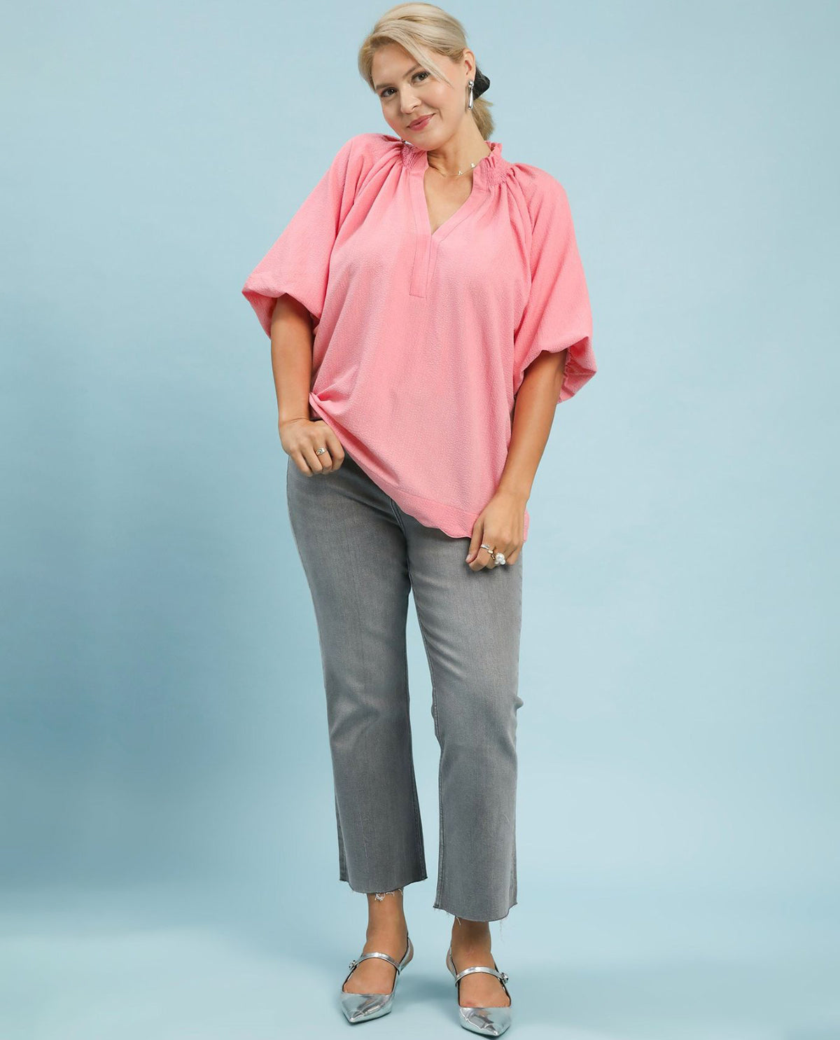 Scalloped Hem Texture Blouse With Short Puff Sleeves