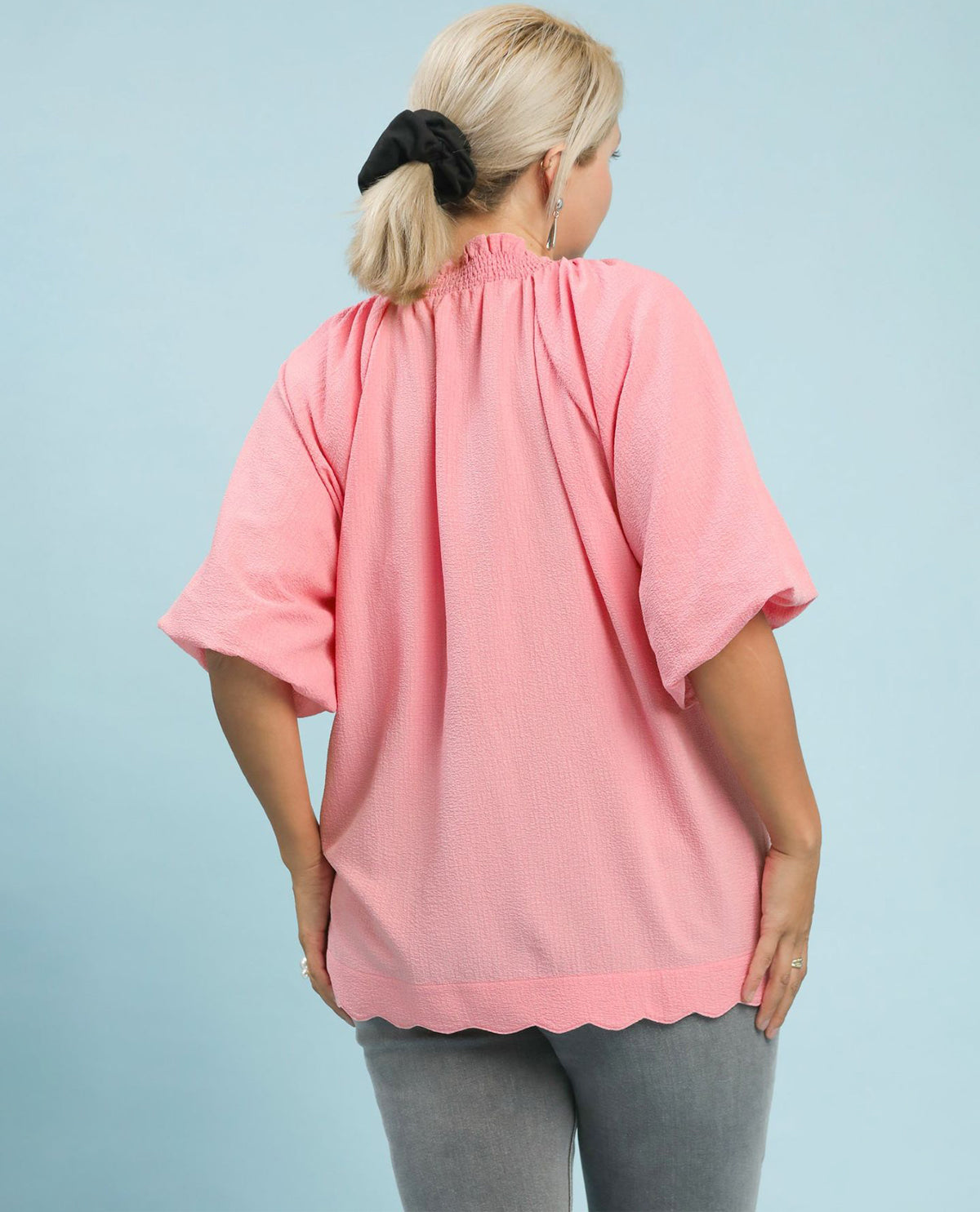Scalloped Hem Texture Blouse With Short Puff Sleeves