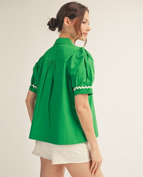 Jodifl Short Sleeve Top With V-Notched Neckline and Ric Rac Trim Green