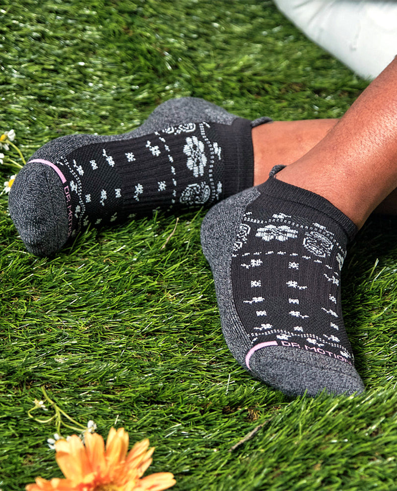 Dr. Motion 2PK Bandana Floral Compression Socks Black/Dark Grey