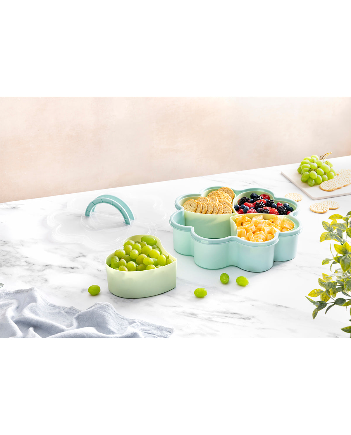 4 Section Flower Snackle Box Green