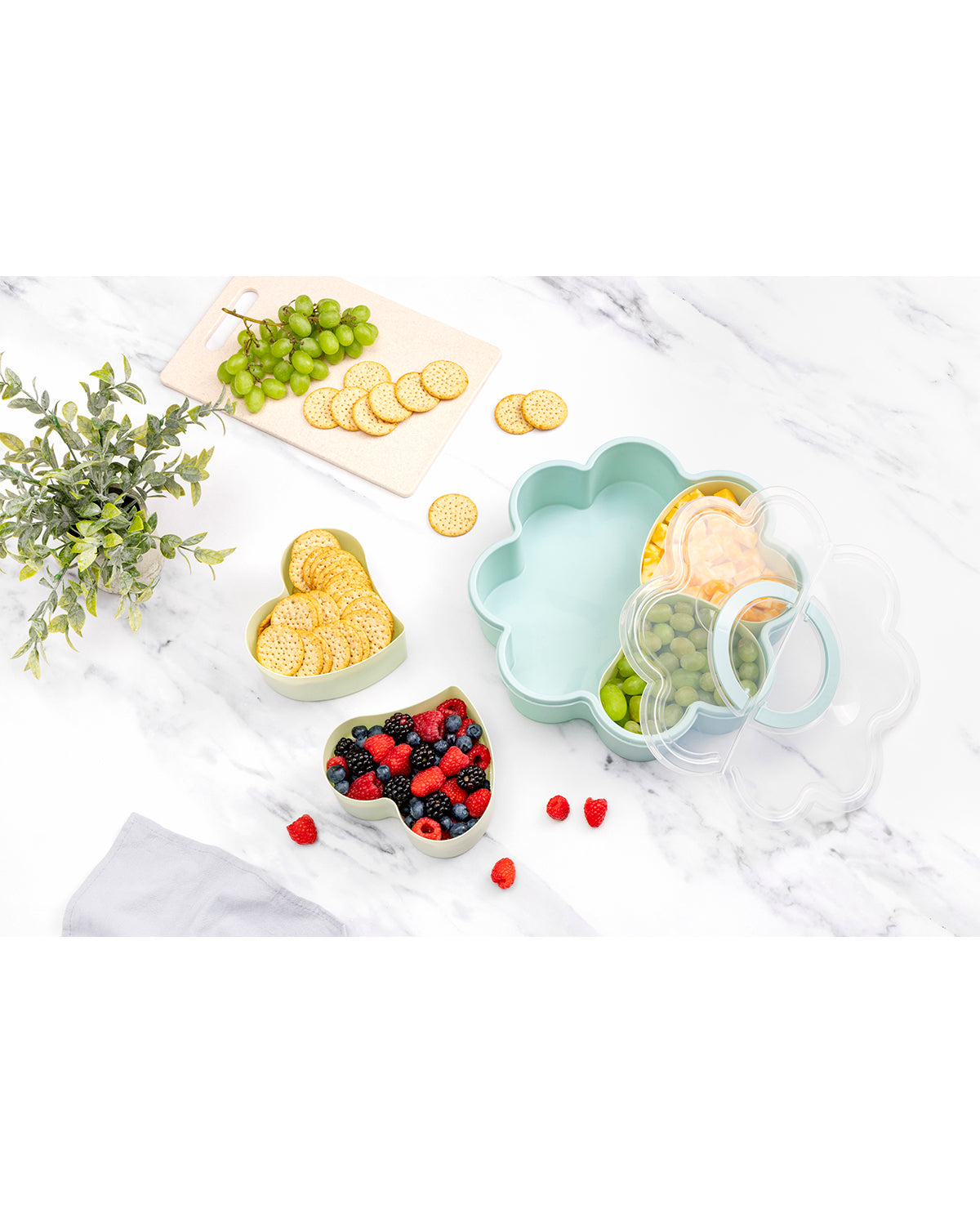 4 Section Flower Snackle Box Green