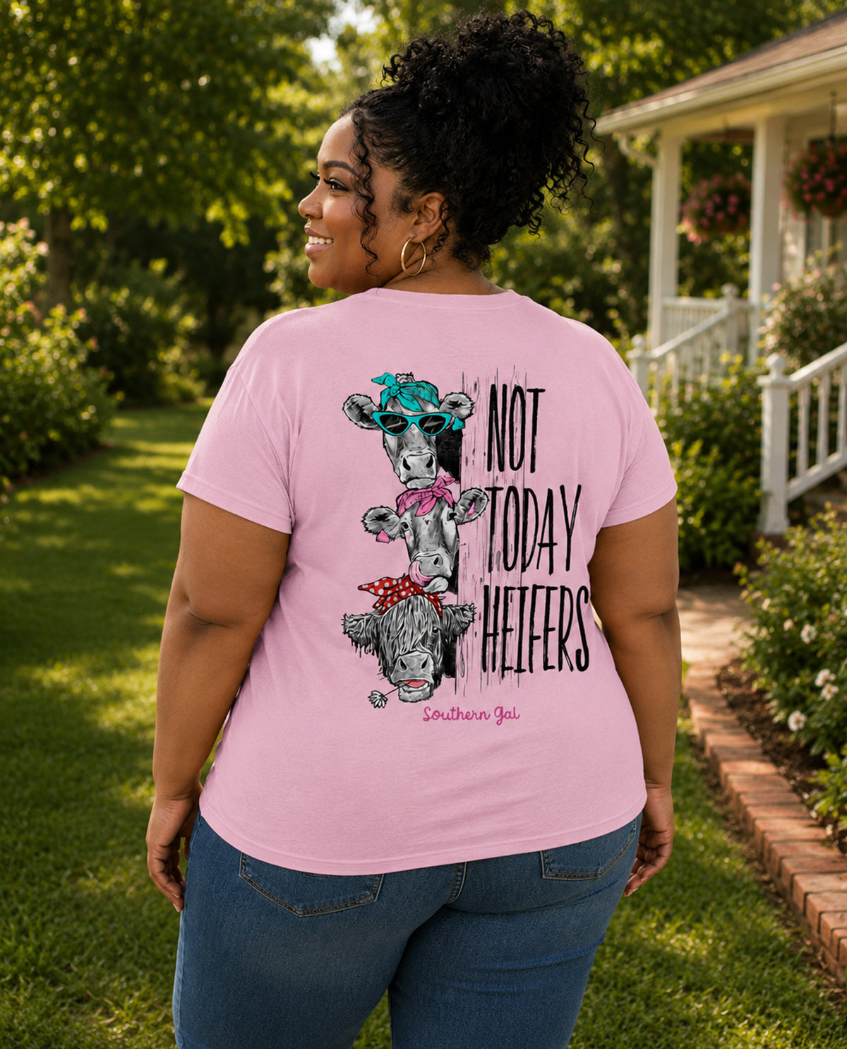 Southern Gal Heifers Short Sleeve Screen Tee