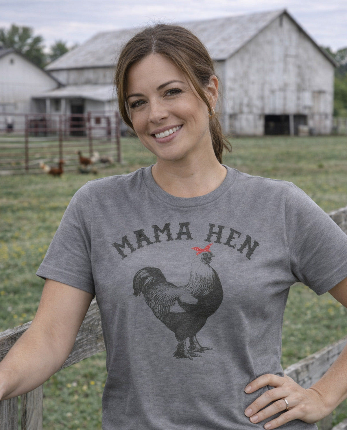 Southern Gal Mama Hen Bandana Short Sleeve Screen Tee Graphite