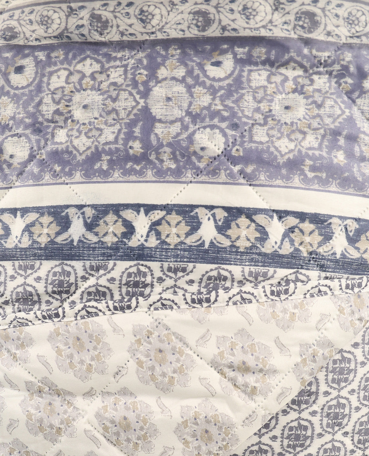Radley Full/Queen Quilt Set Hanging