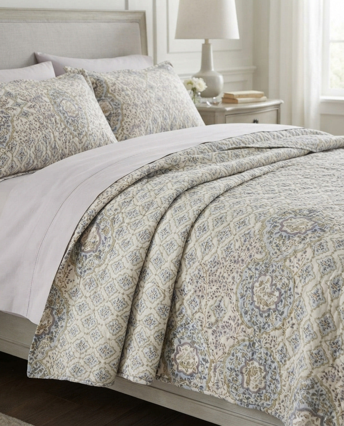 Radley Full/Queen Quilt Set Hanging