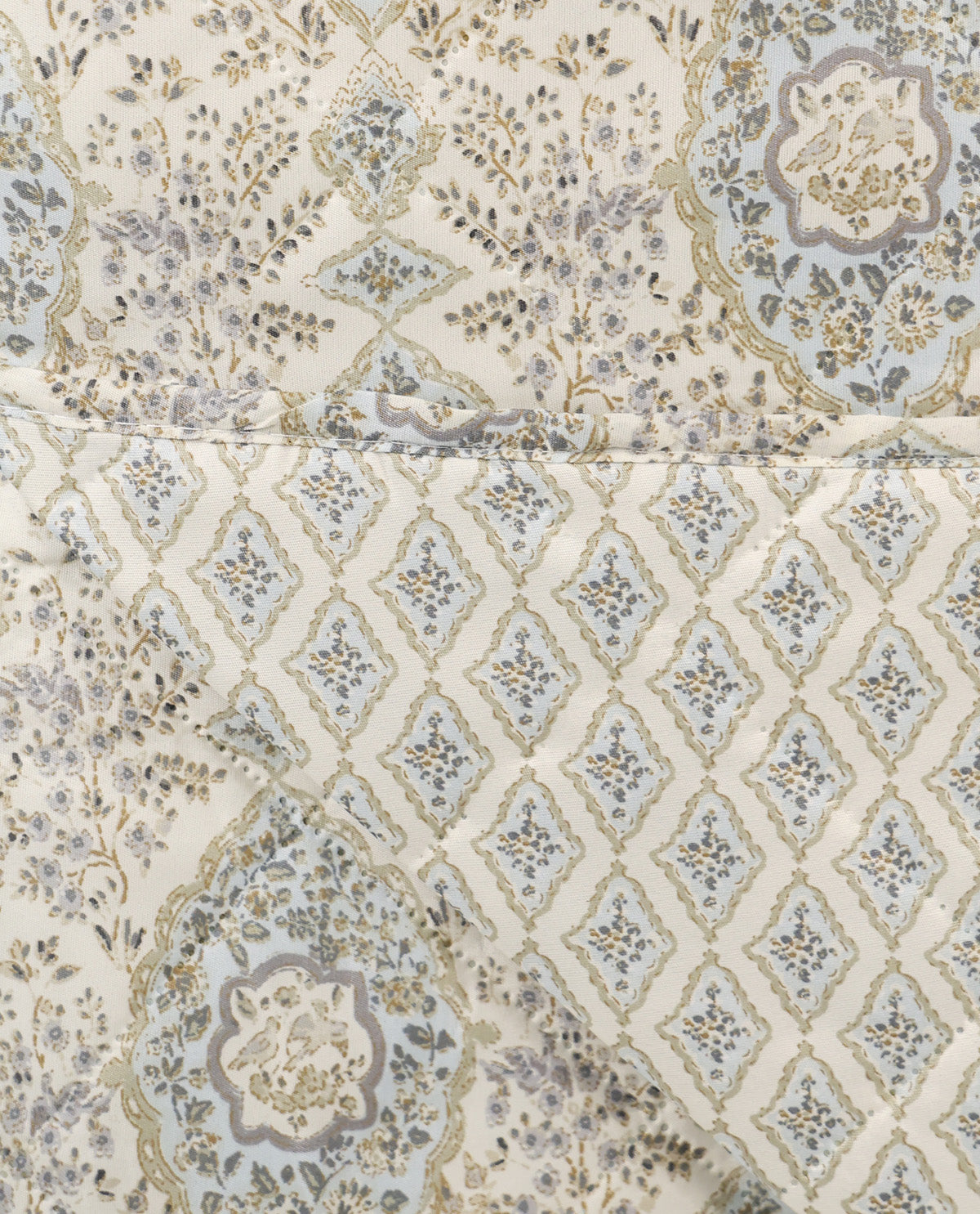 Radley Full/Queen Quilt Set Hanging