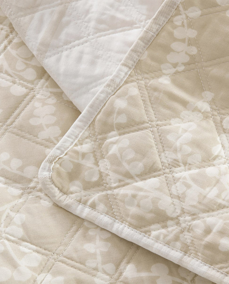 Layer Branch Beige Throw
