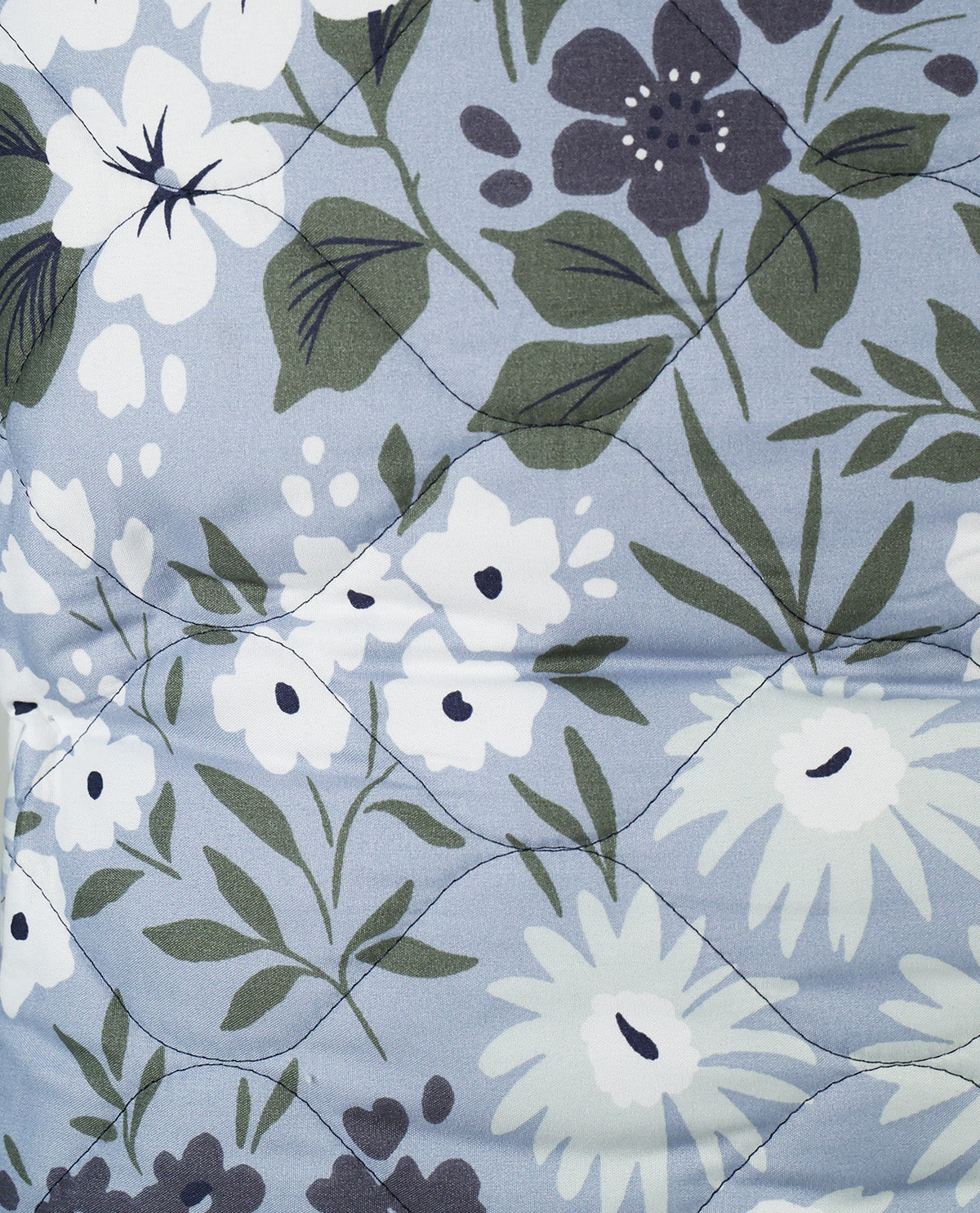 Serafina White & Blue 3 Piece Queen Quilt Set