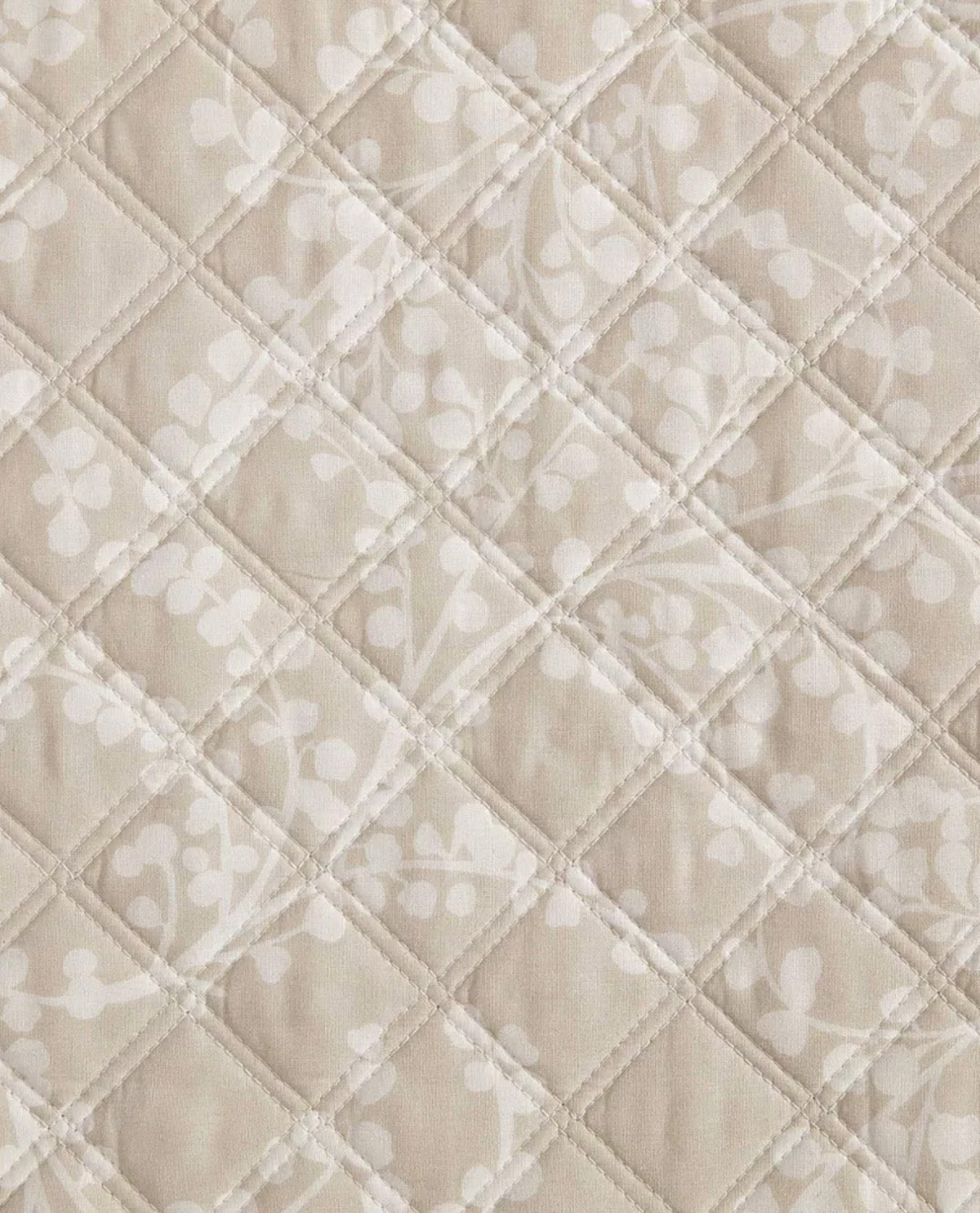 Martha Stewart Layered Branches Beige Full/Queen Quilt Set