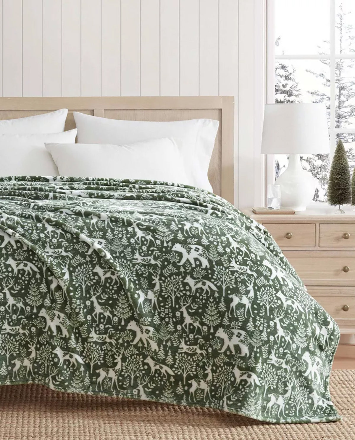Martha Stewart Nordic Forest Green 60x70" Plush Throw