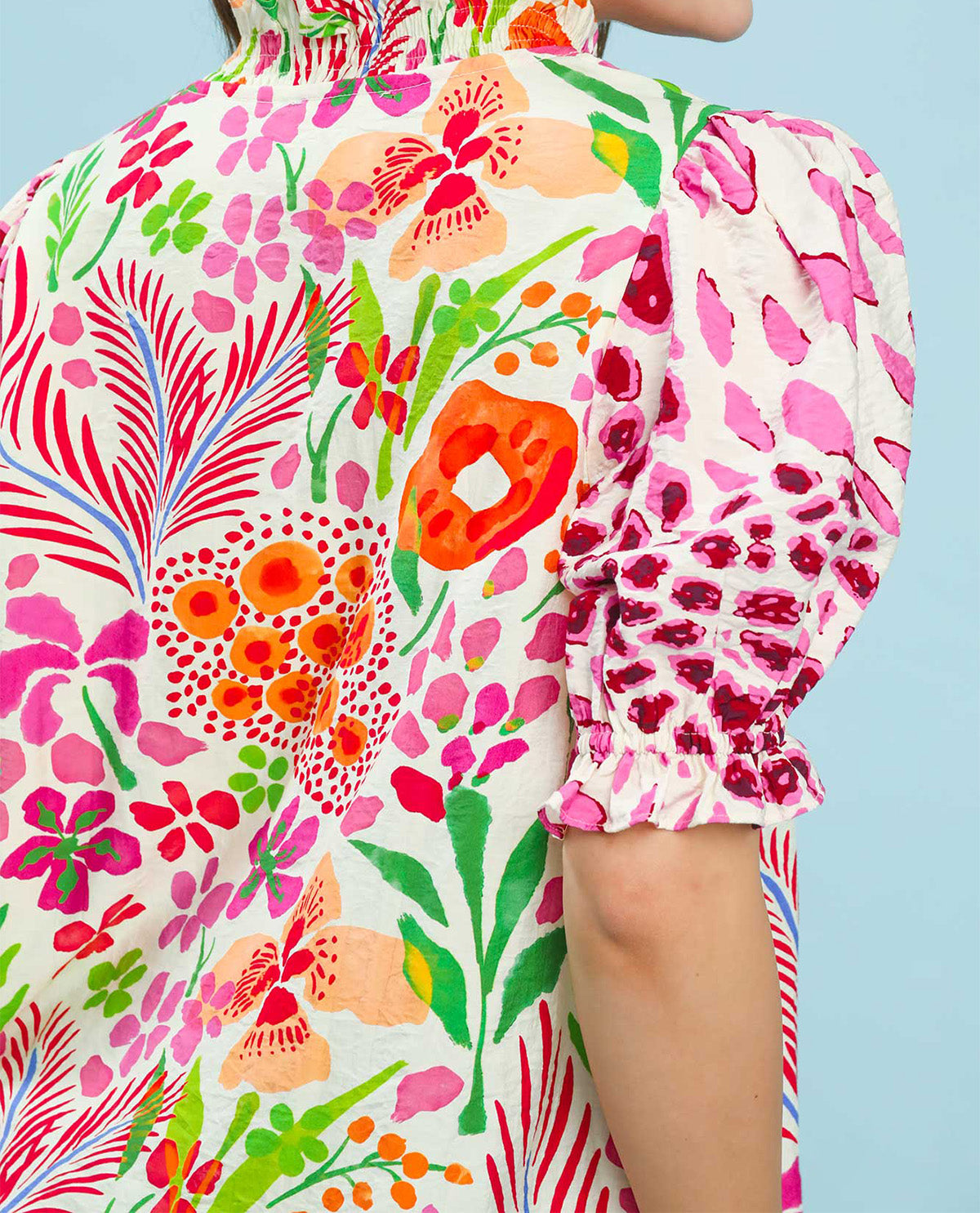 Umgee V-Neck Ruffle Trim Print Top Pink