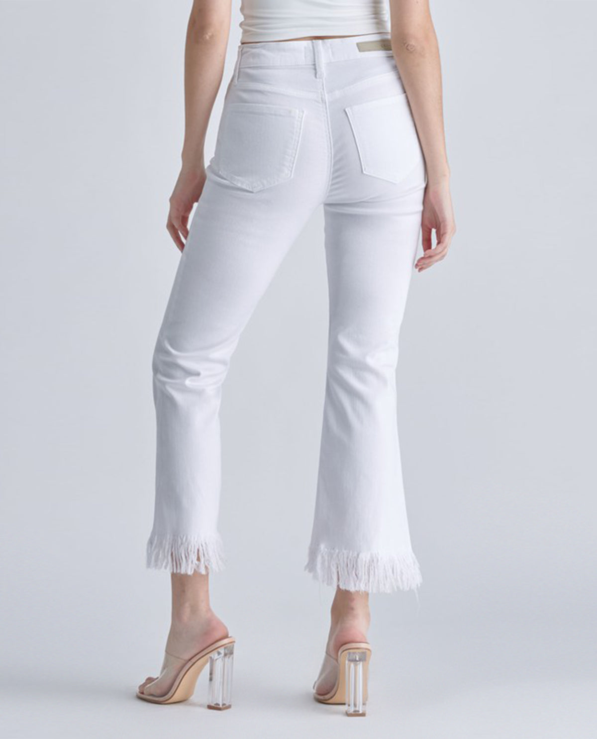 Cello Nicole Full shops Size Frayed Hem Cropped Jeans