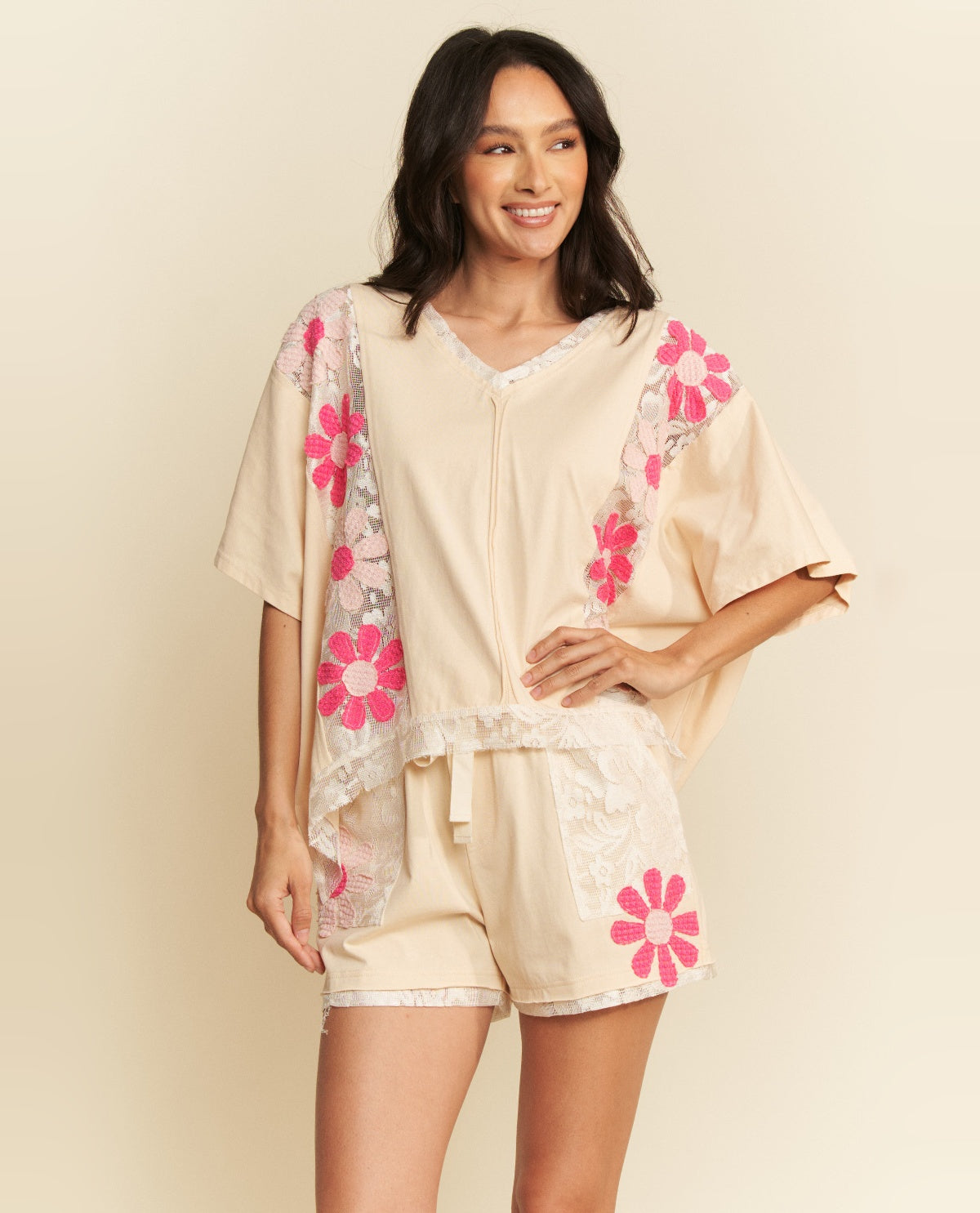 Davi & Dani V-Neck Thermal Top With Lace Beige